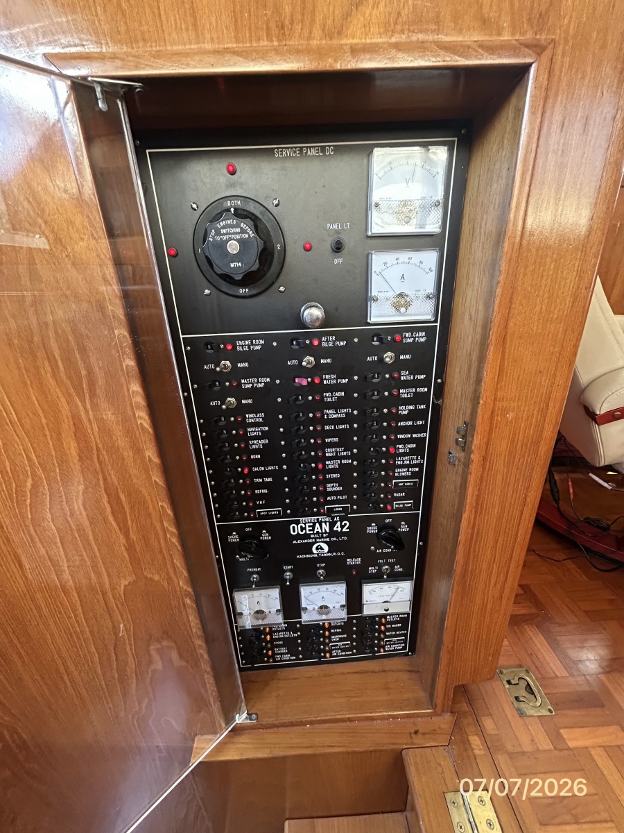 42' Ocean Alexander electrical panel