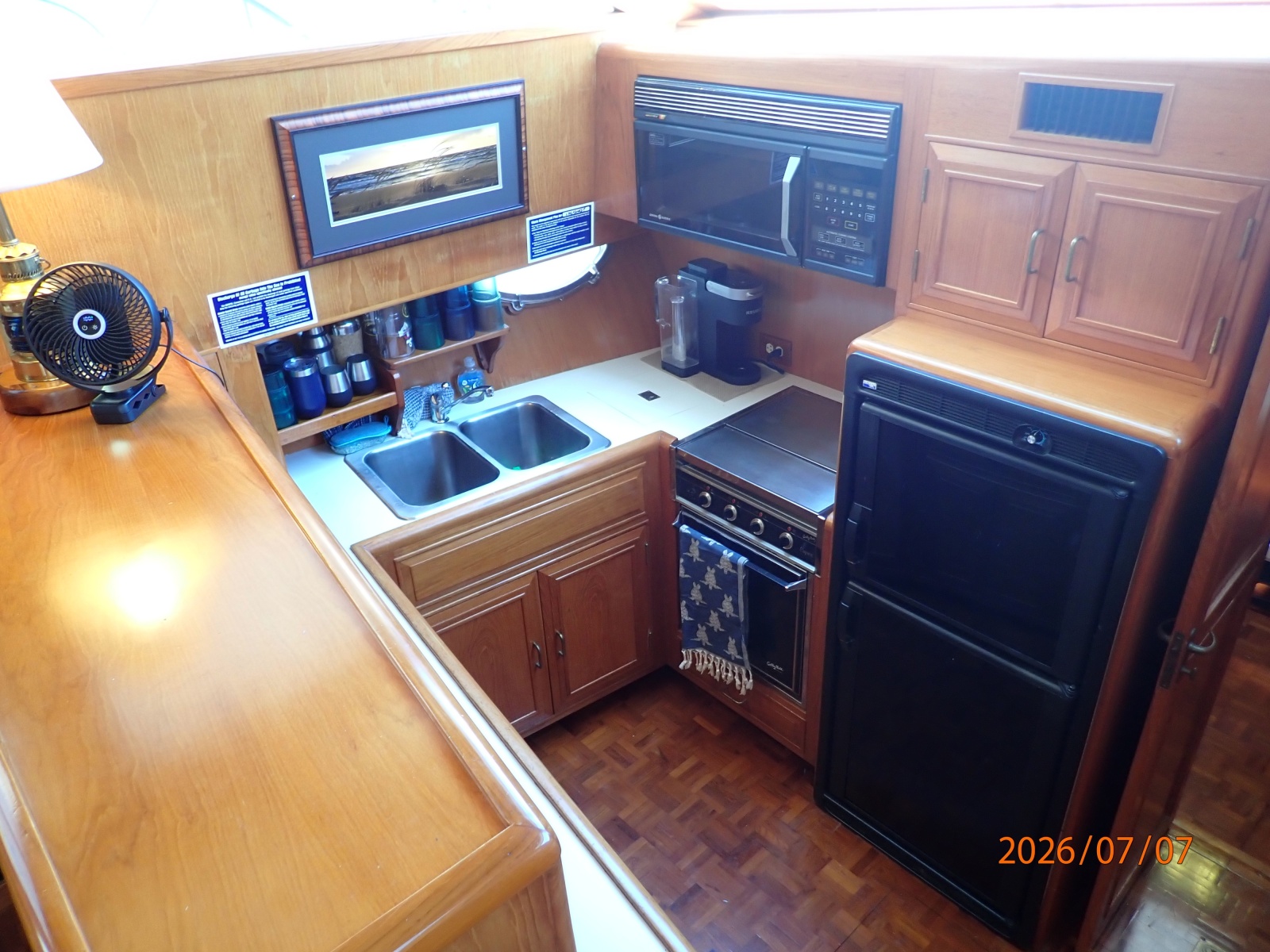 42' Ocean Alexander galley1