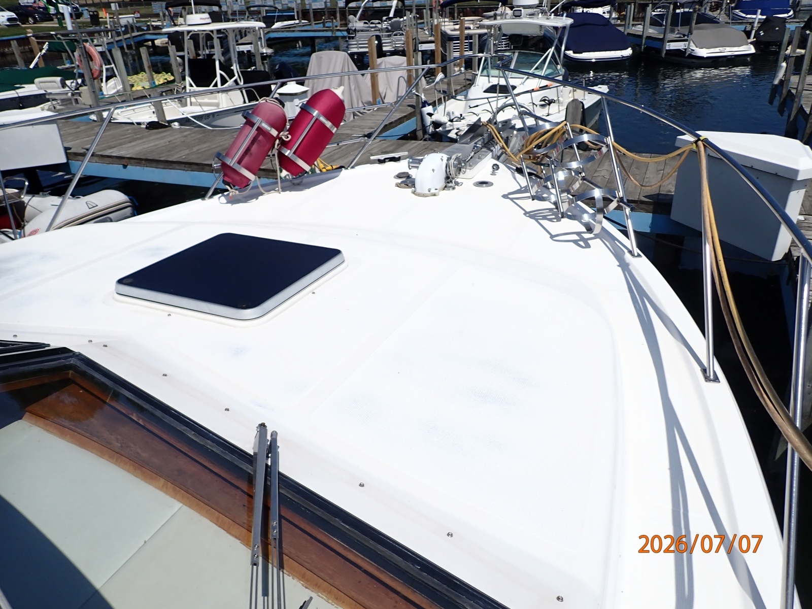 42' Ocean Alexander foredeck