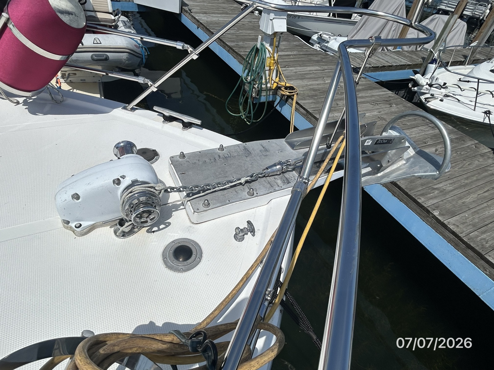 42' Ocean Alexander anchor windlass1