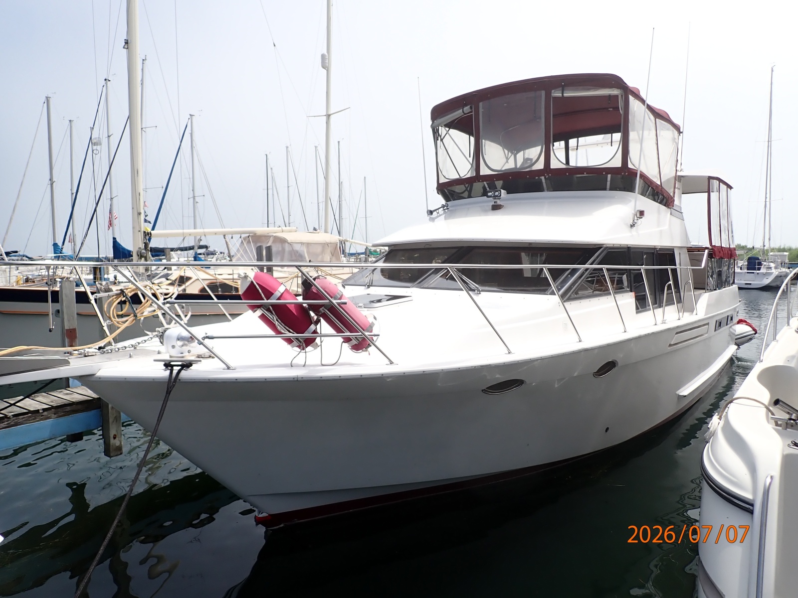 42' Ocean Alexander port forward profile2