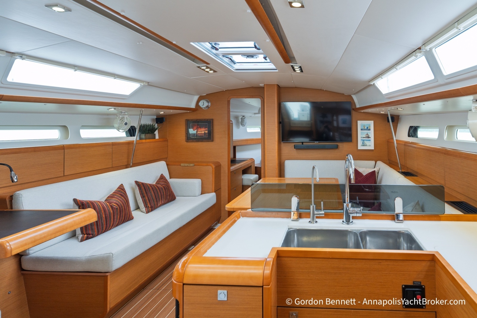 2015 Jeanneau Sun Odyssey 439