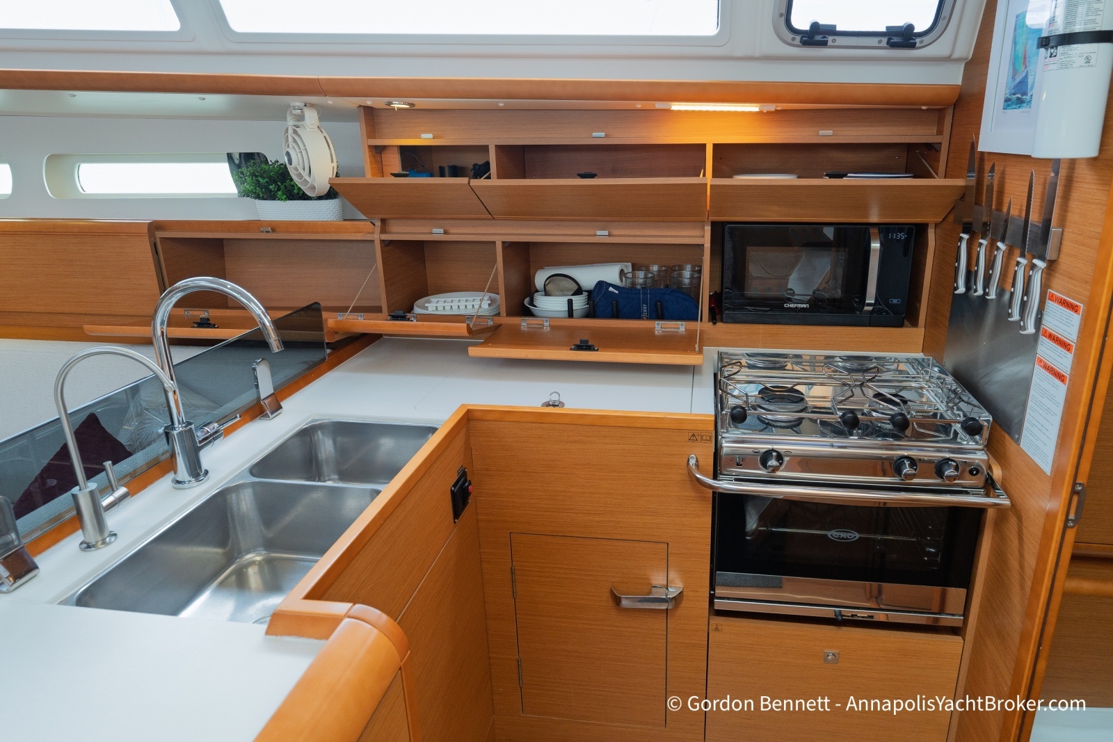 2015 Jeanneau Sun Odyssey 439
