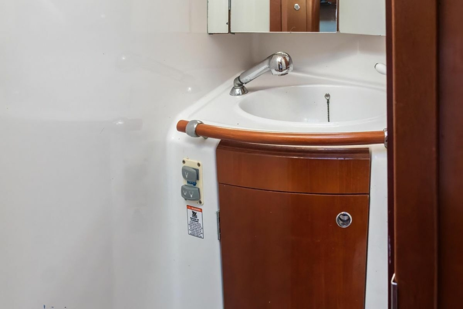 2007 Beneteau Oceanis 523