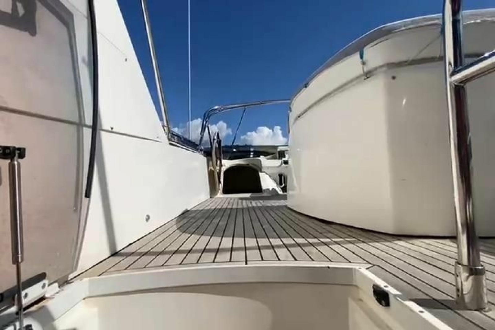 2007 Princess 21M