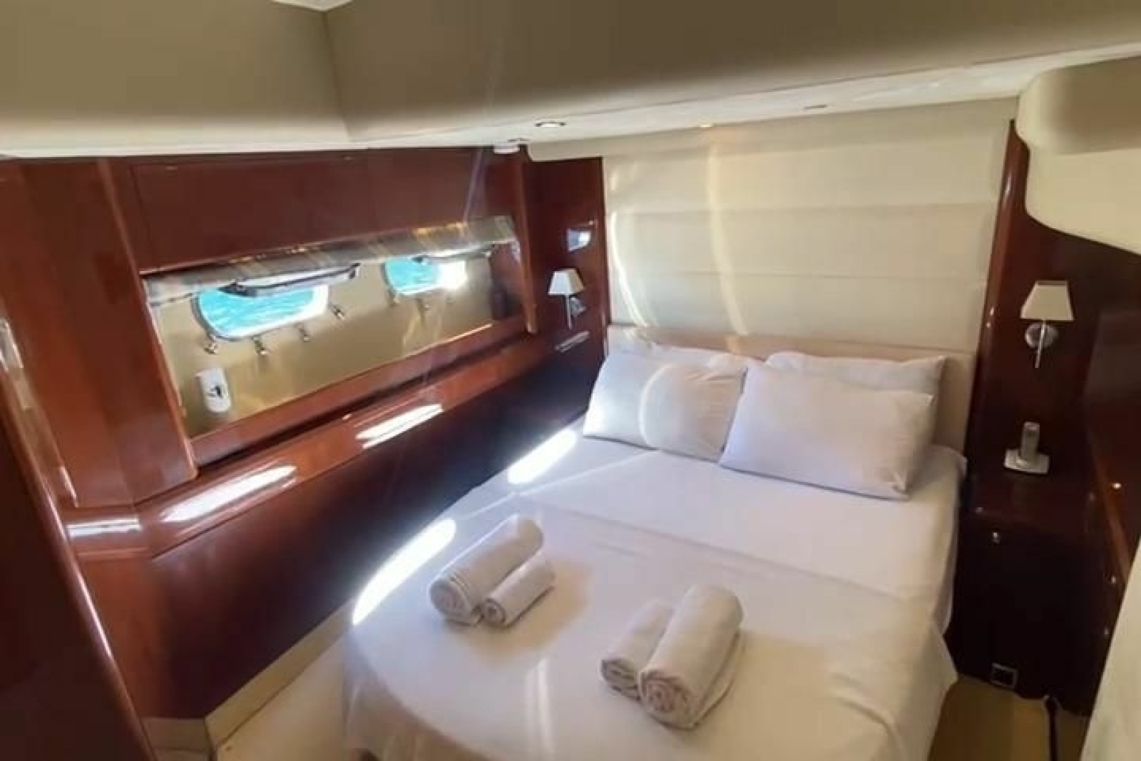2007 Princess 21M