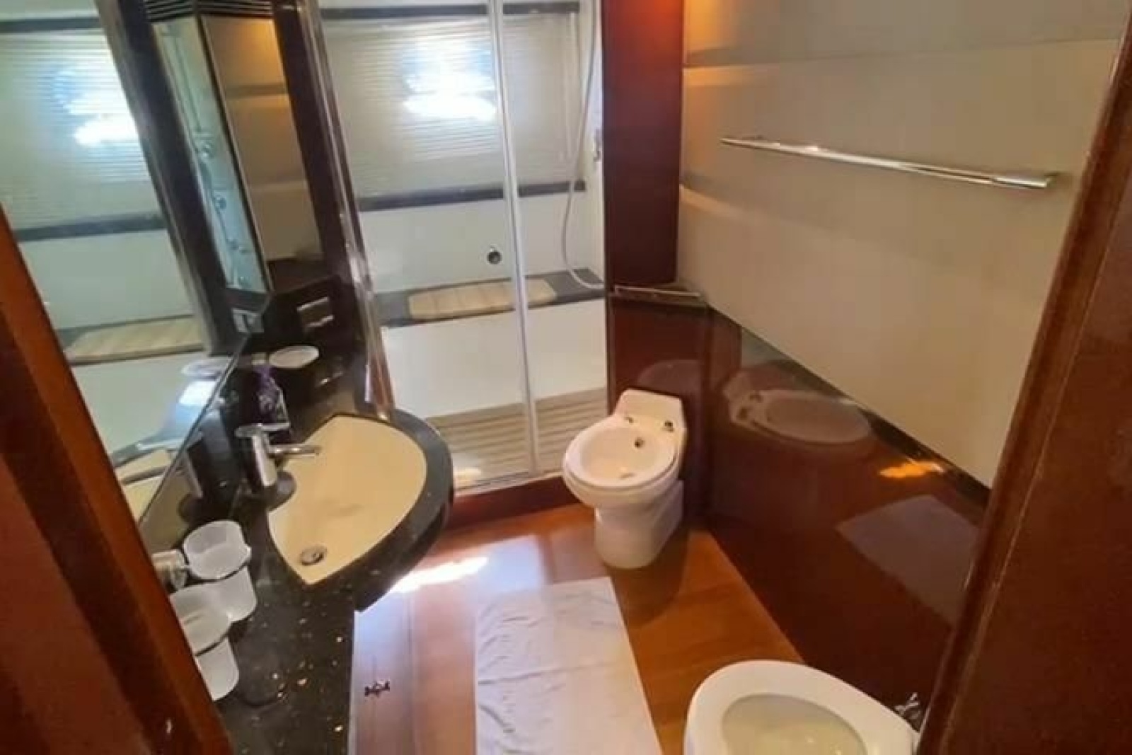 2007 Princess 21M