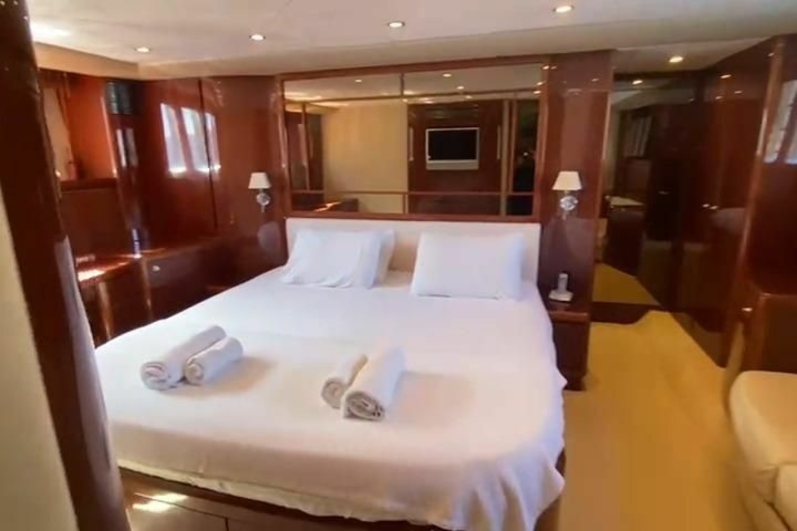 2007 Princess 21M