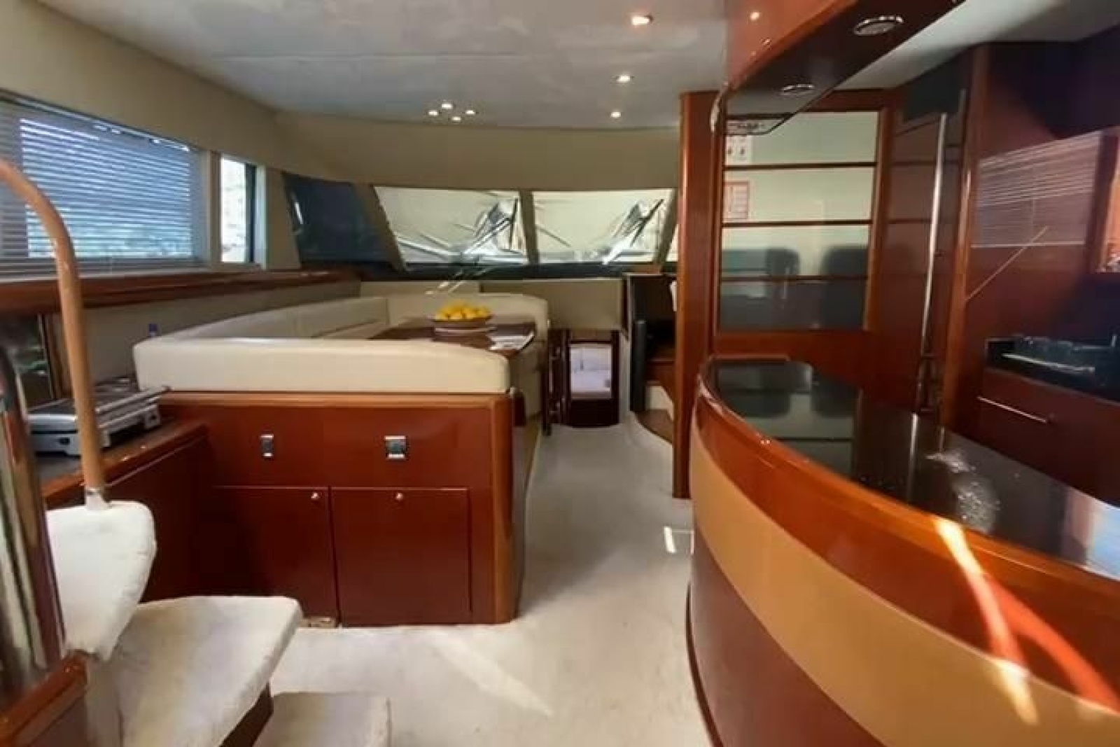 2007 Princess 21M