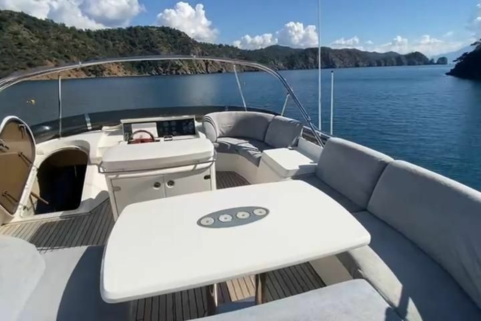2007 Princess 21M
