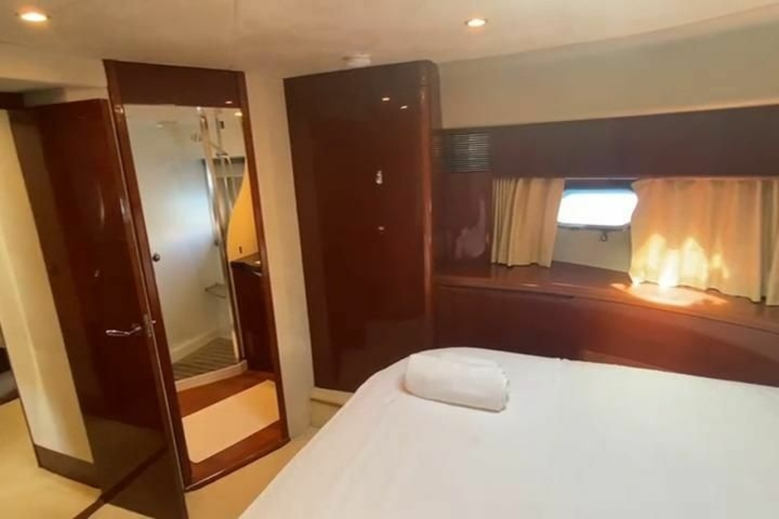 2007 Princess 21M