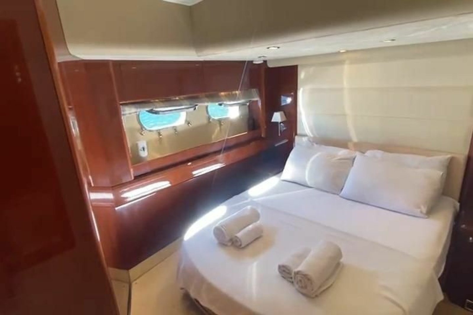 2007 Princess 21M