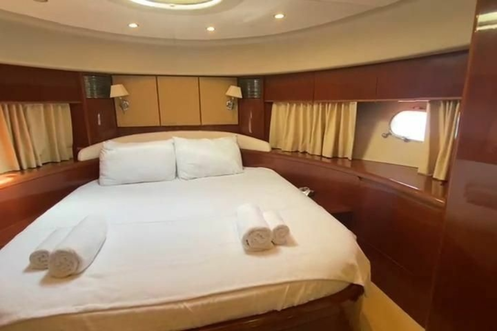 2007 Princess 21M