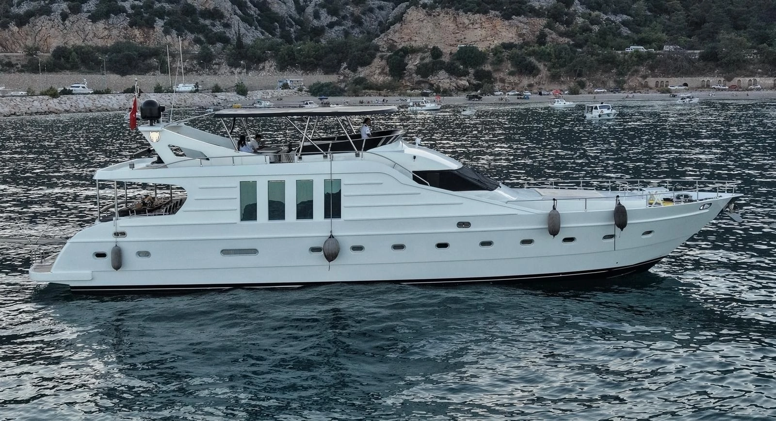 2007 Custom 85 Motor Yacht