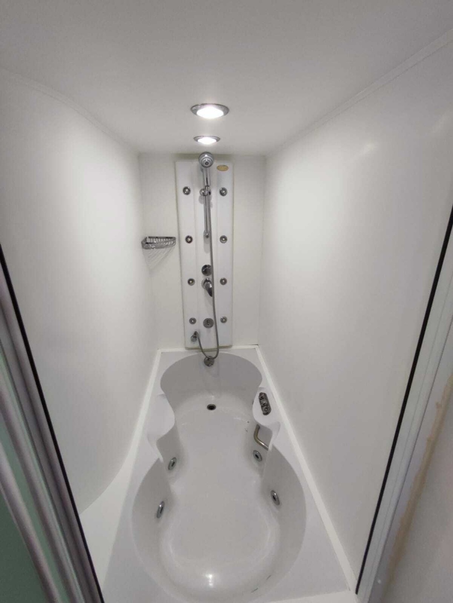 2007 Custom 85 Motor Yacht