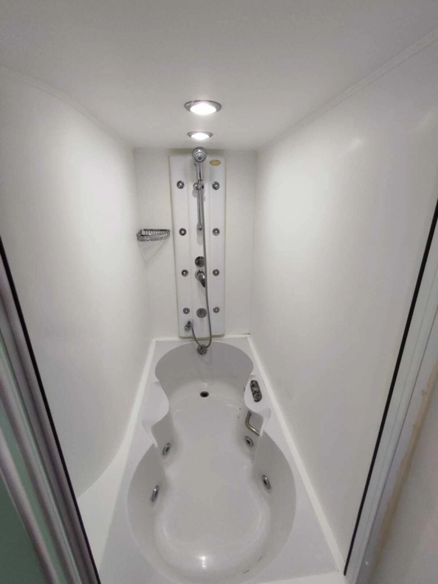 2007 Custom 85 Motor Yacht