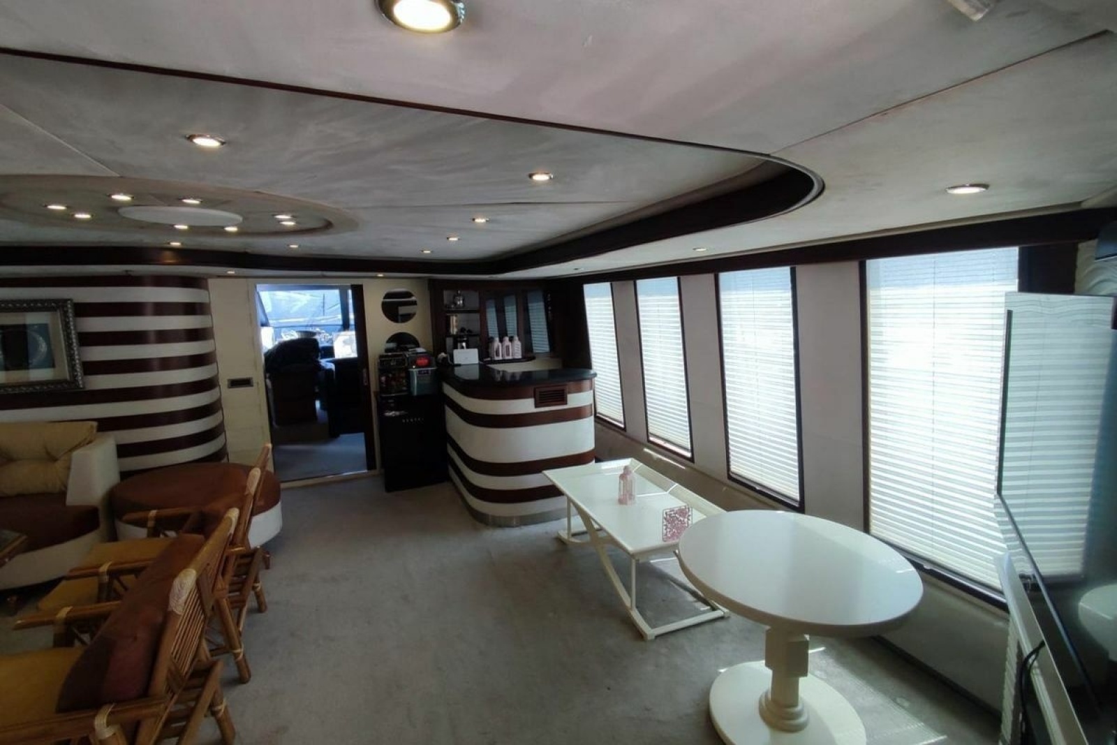 2007 Custom 85 Motor Yacht