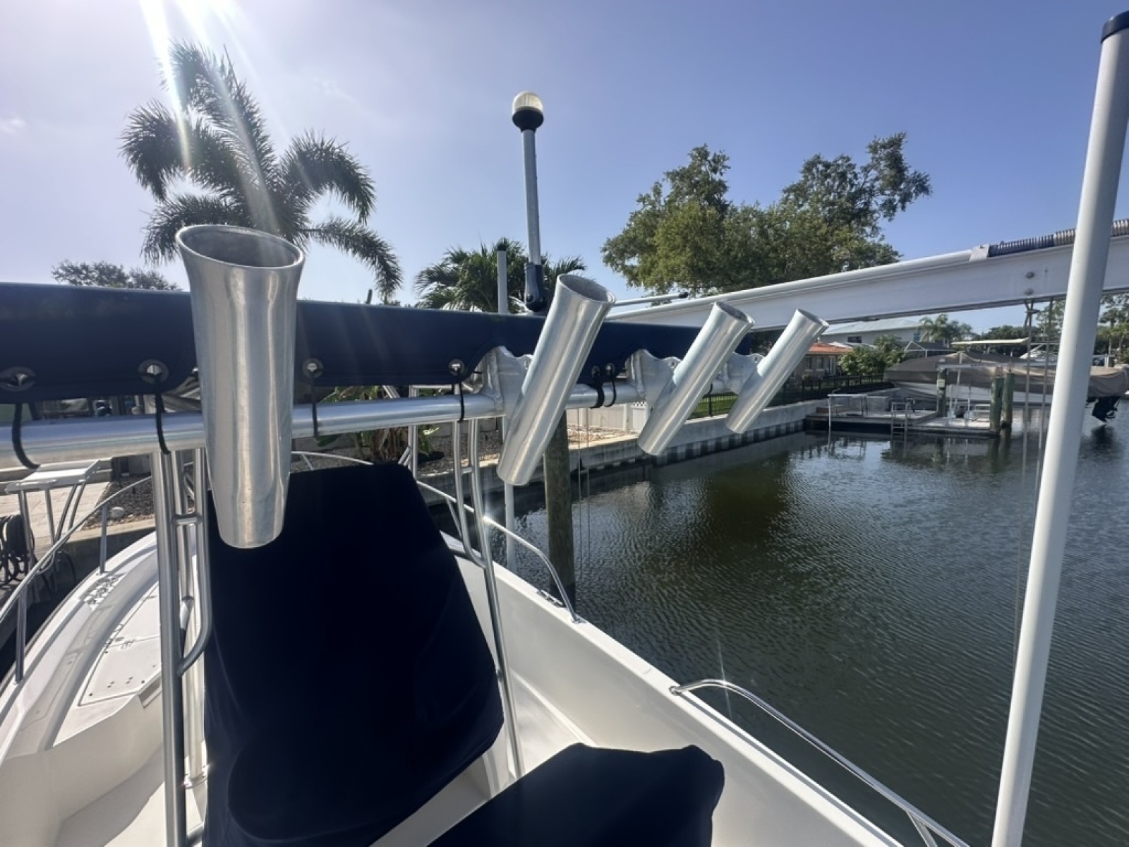 2012 Boston Whaler 230 Dauntless