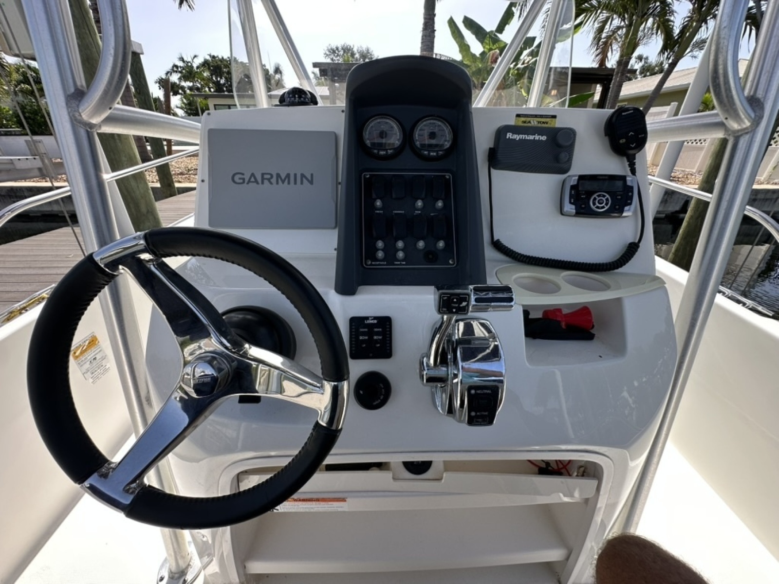 2012 Boston Whaler 230 Dauntless