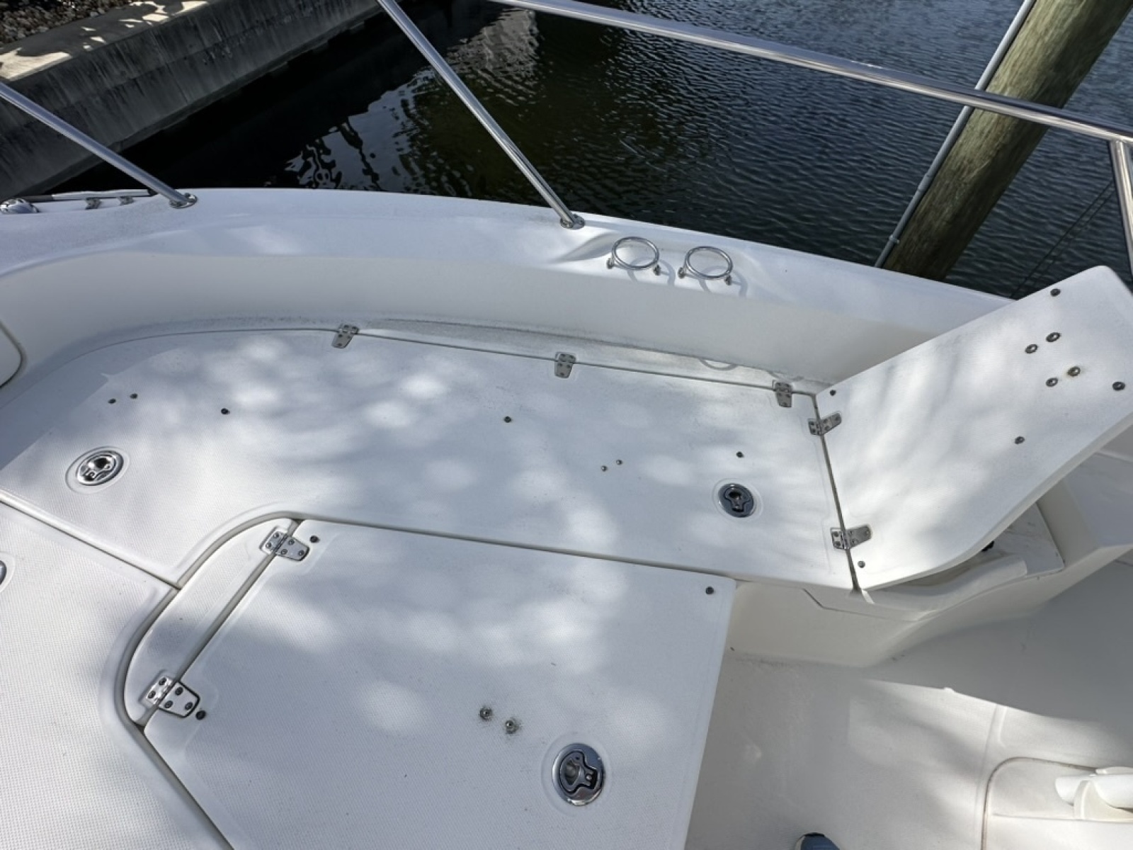 2012 Boston Whaler 230 Dauntless