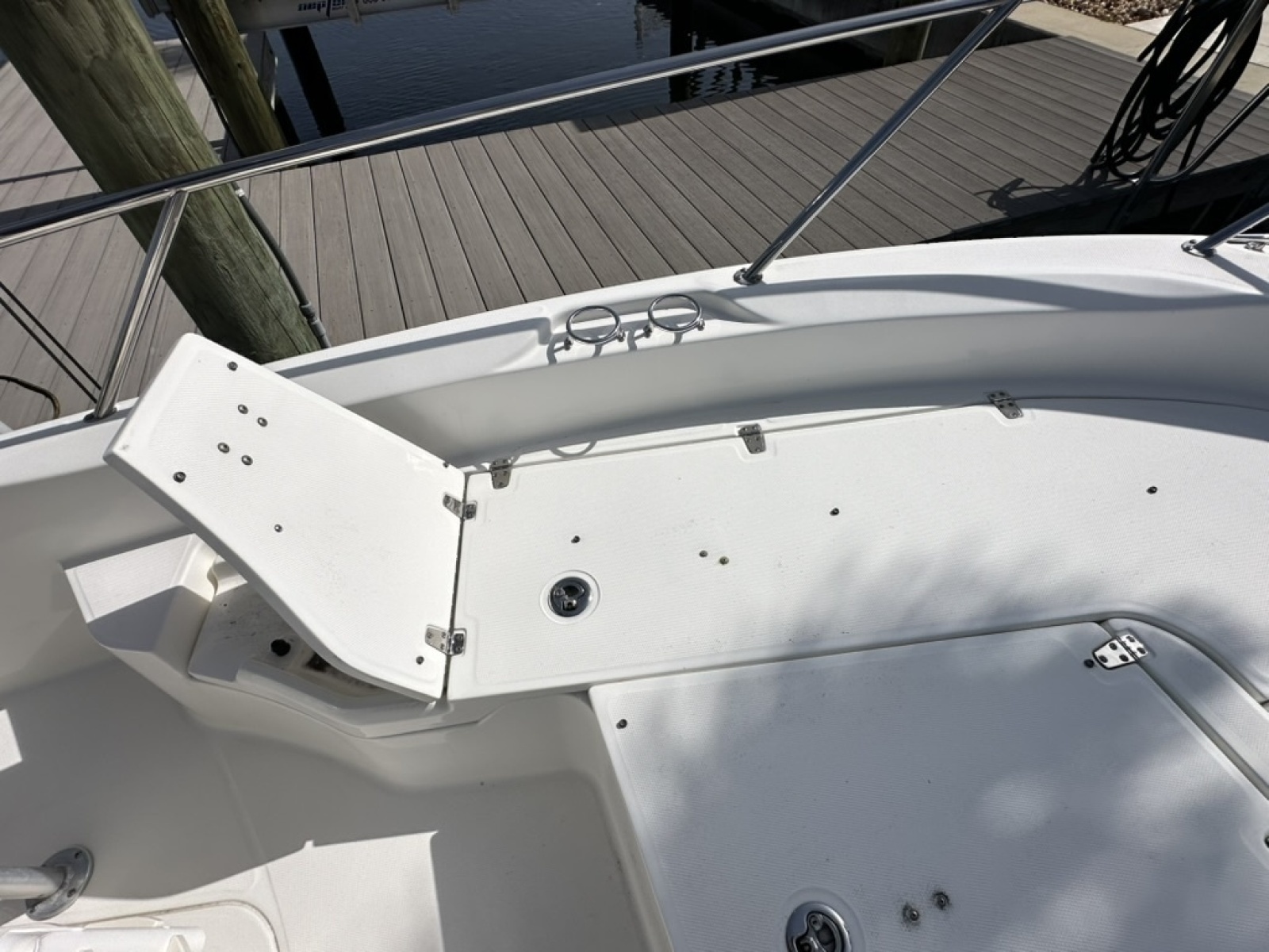 2012 Boston Whaler 230 Dauntless