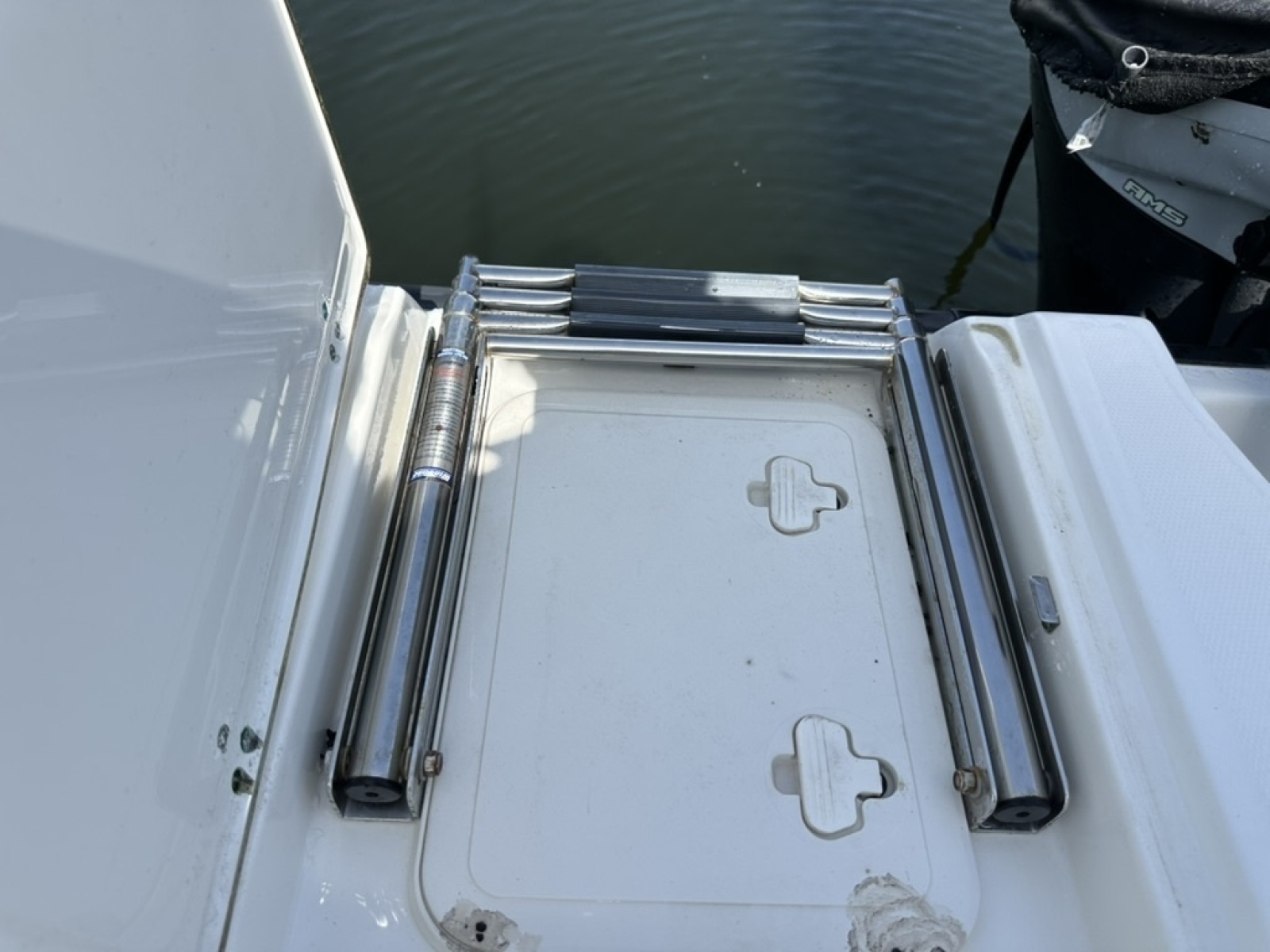 2012 Boston Whaler 230 Dauntless