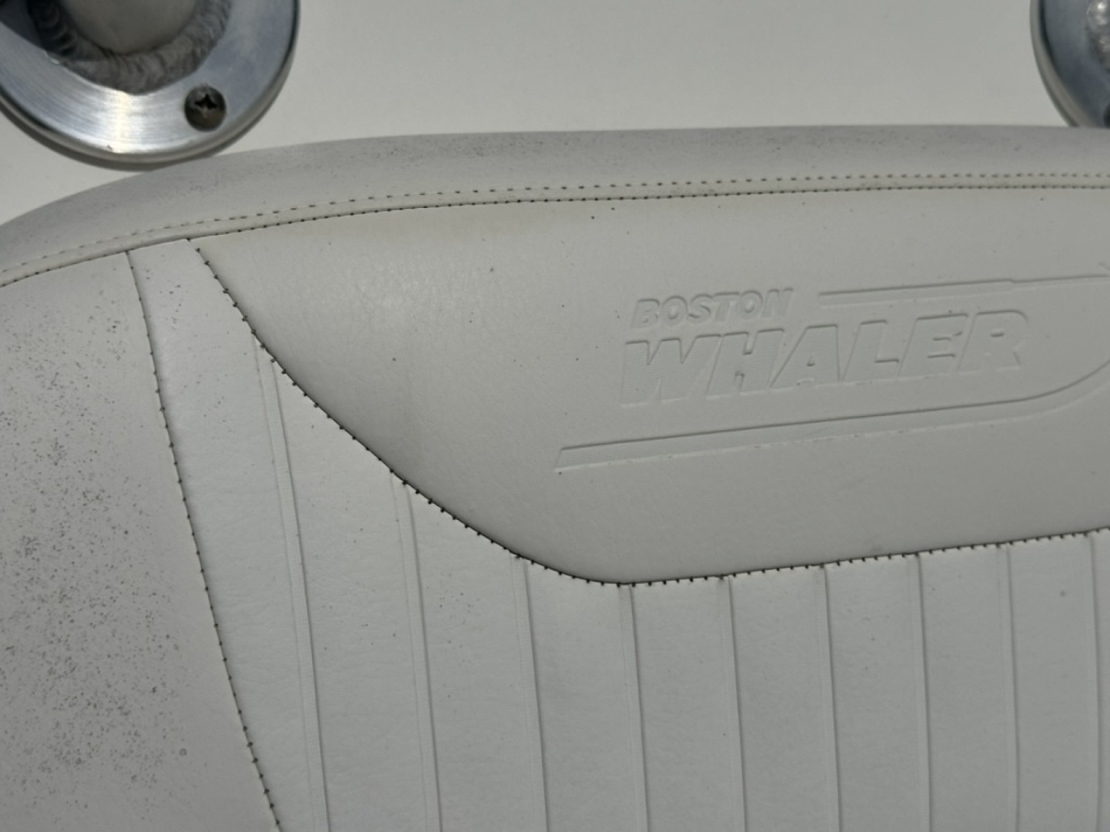 2012 Boston Whaler 230 Dauntless