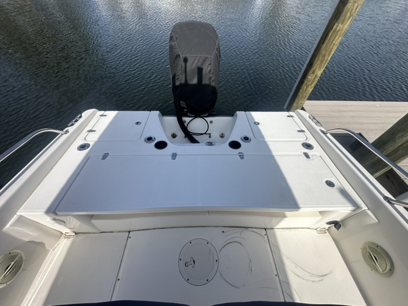 2012 Boston Whaler 230 Dauntless