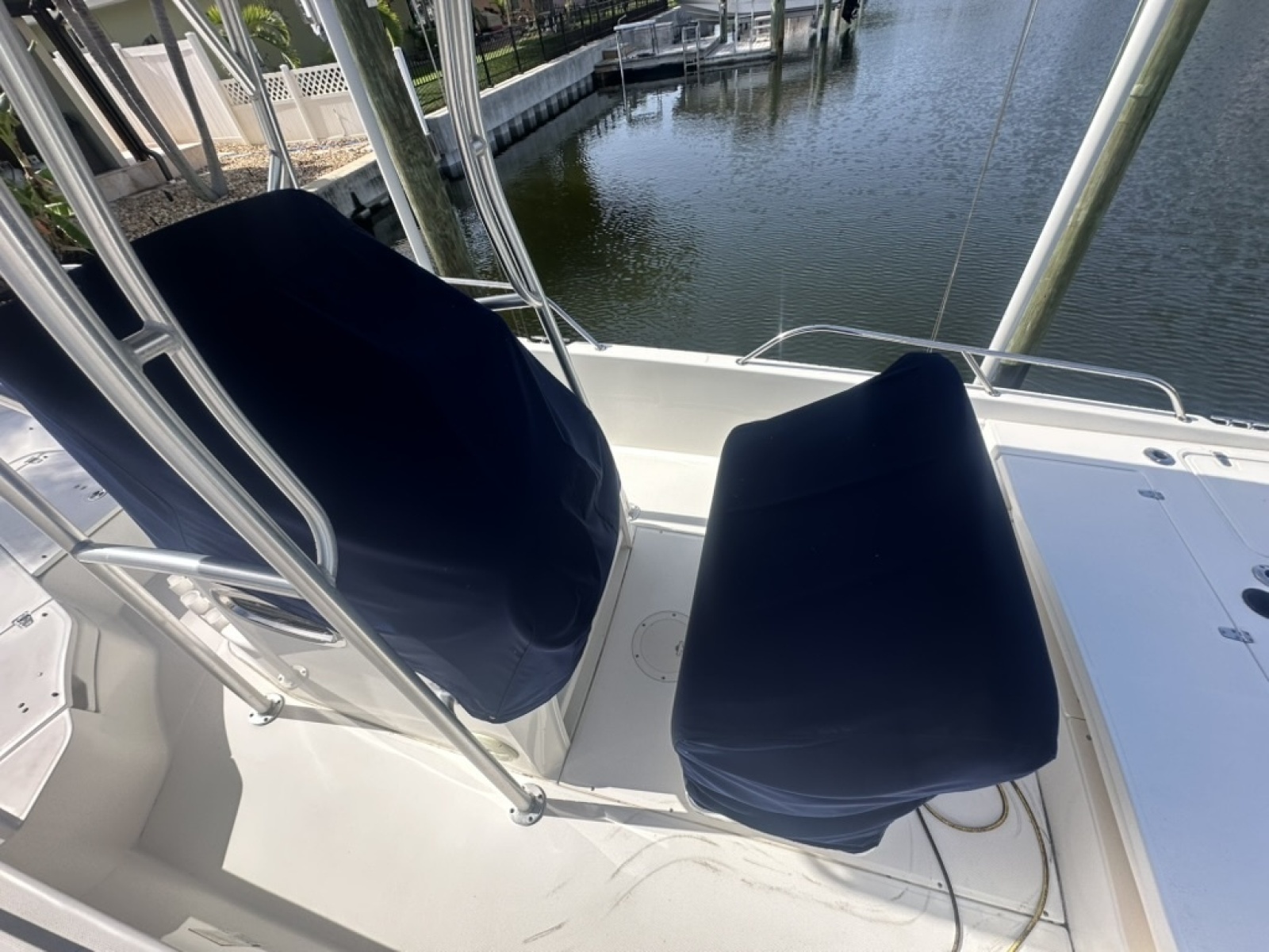 2012 Boston Whaler 230 Dauntless