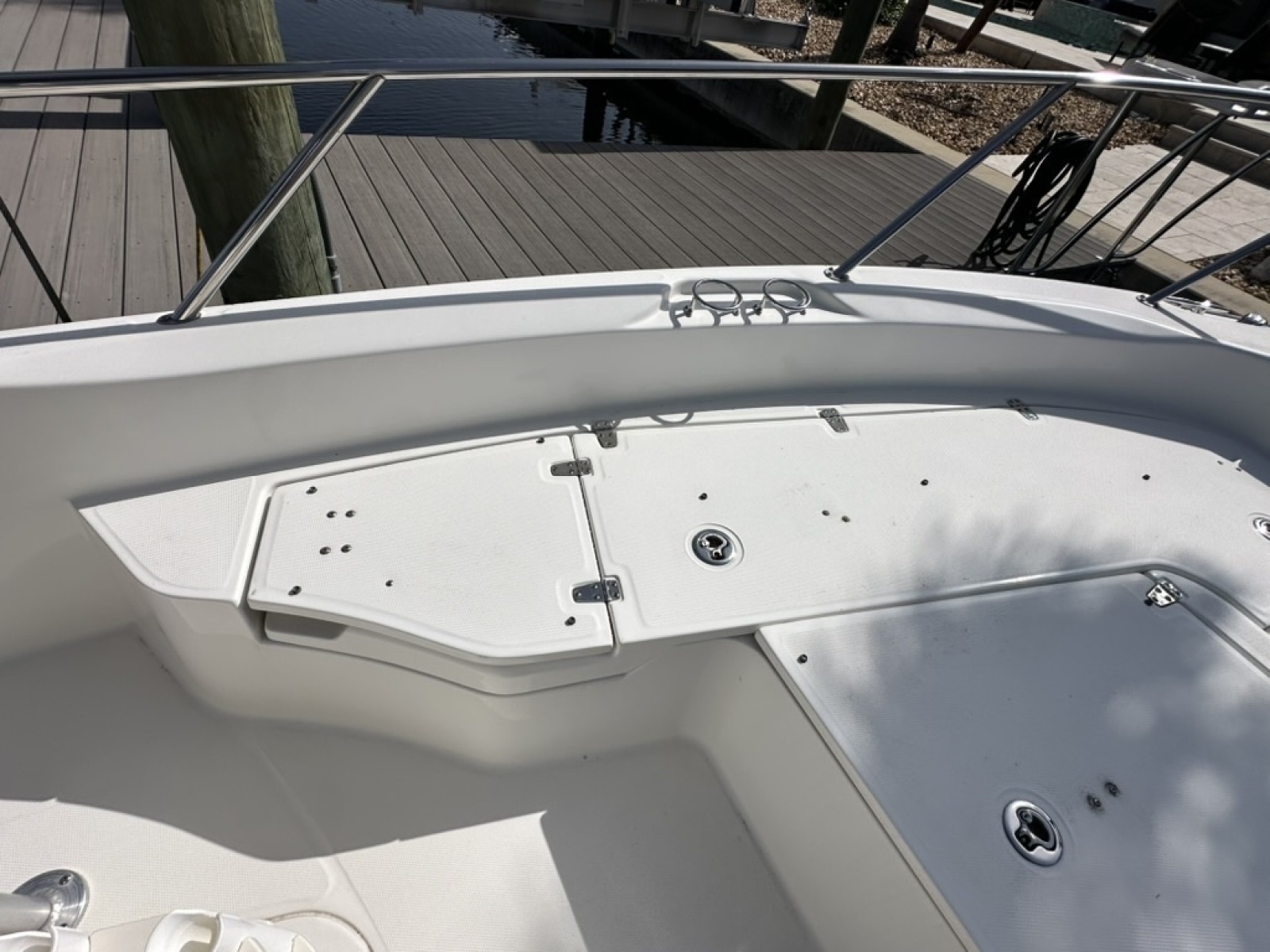 2012 Boston Whaler 230 Dauntless