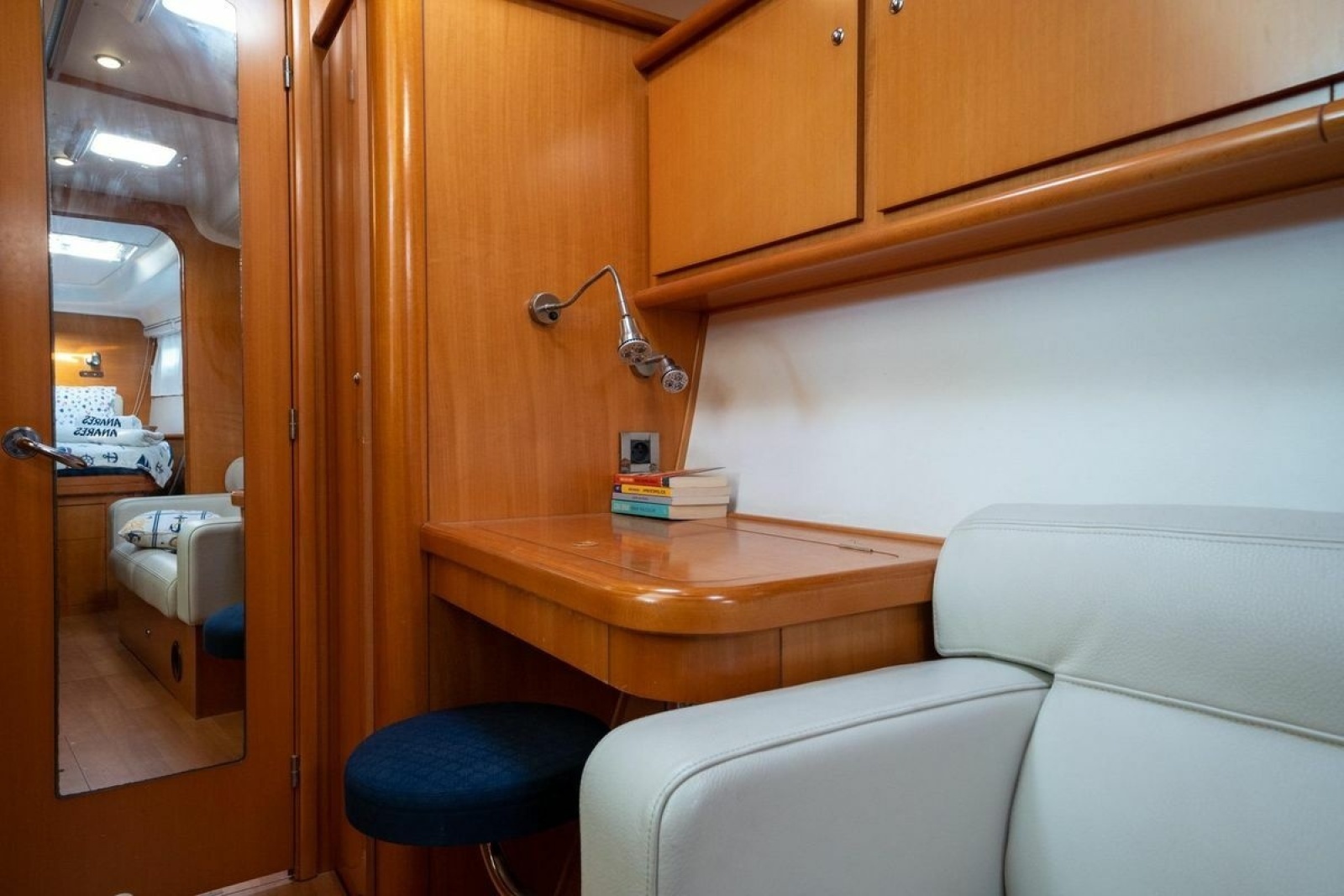 2005 Lagoon 440