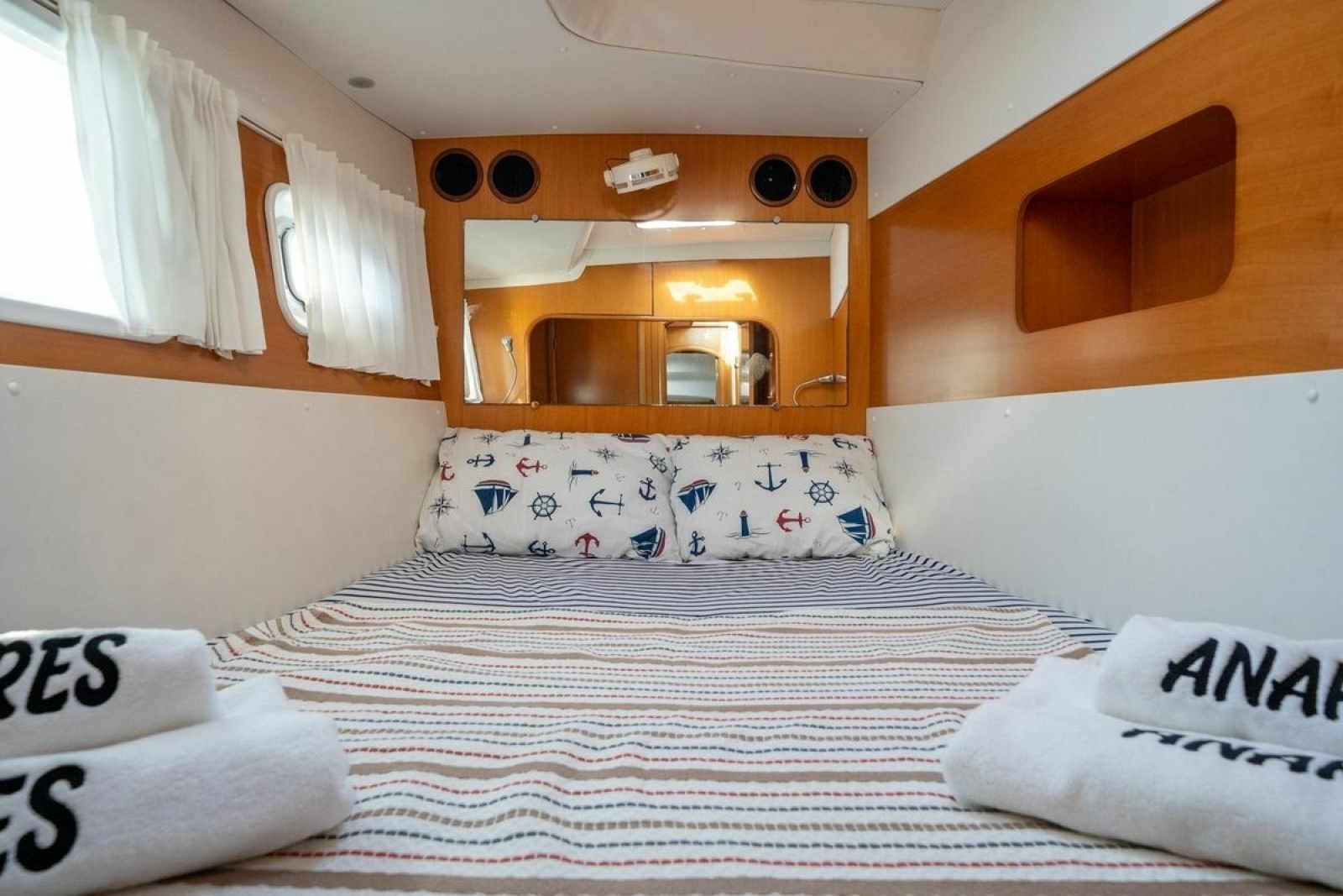 2005 Lagoon 440