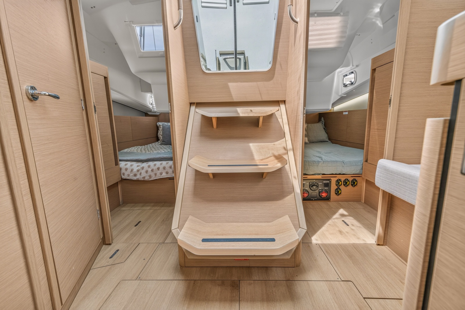 2021 Jeanneau SO 410