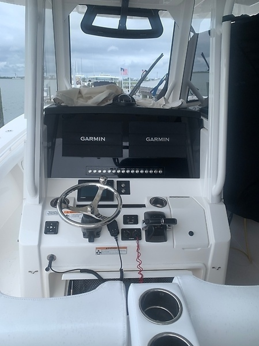 2020 Regulator 31 FS
