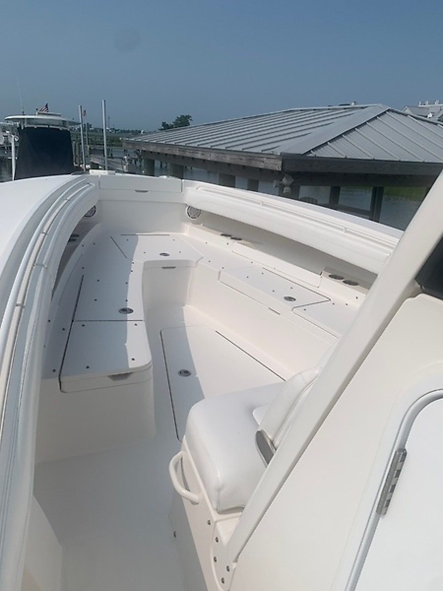 2020 Regulator 31 FS