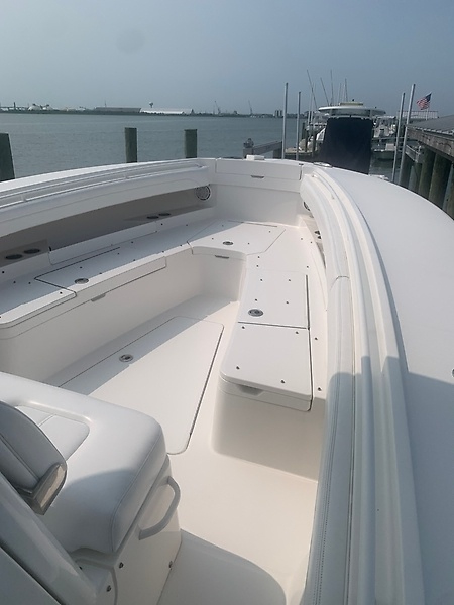 2020 Regulator 31 FS