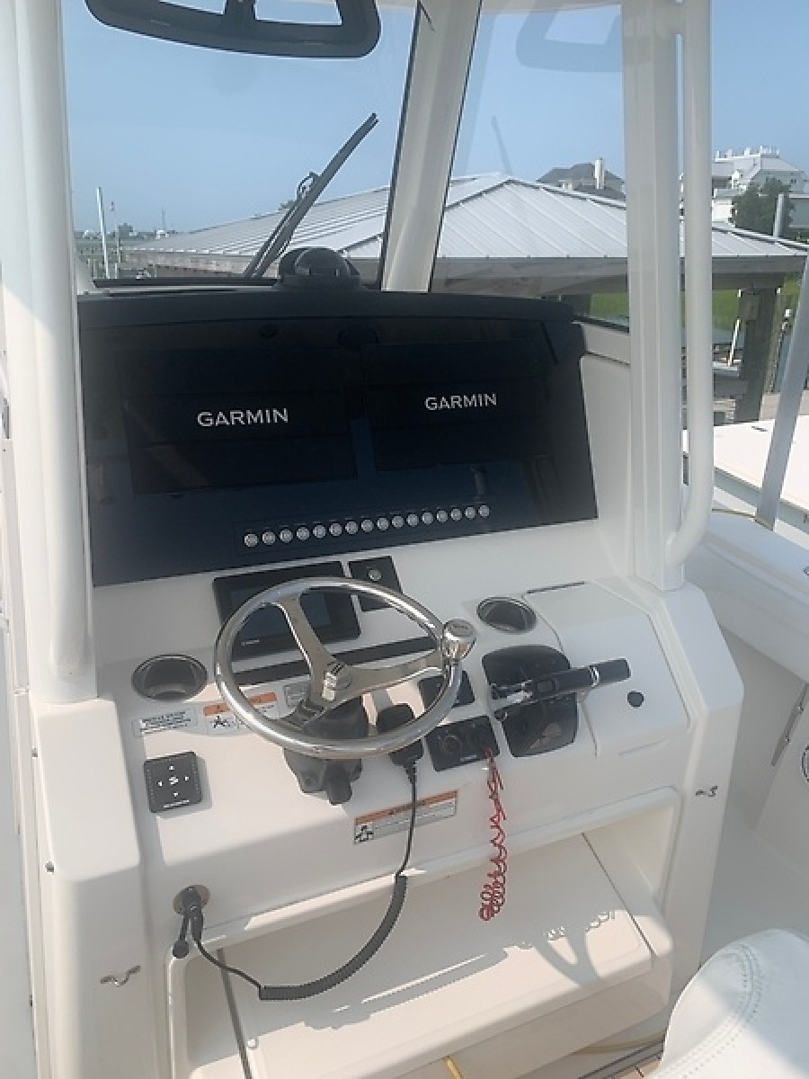 2020 Regulator 31 FS