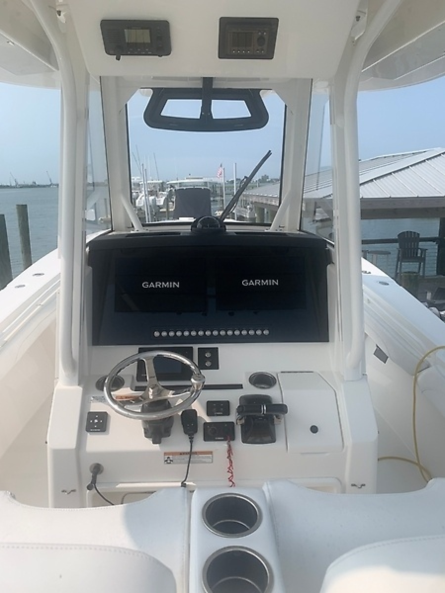 2020 Regulator 31 FS