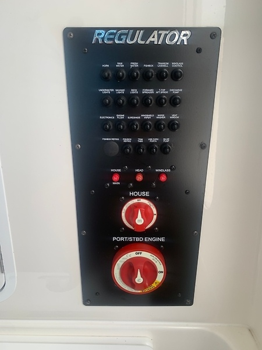 2020 Regulator 31 FS