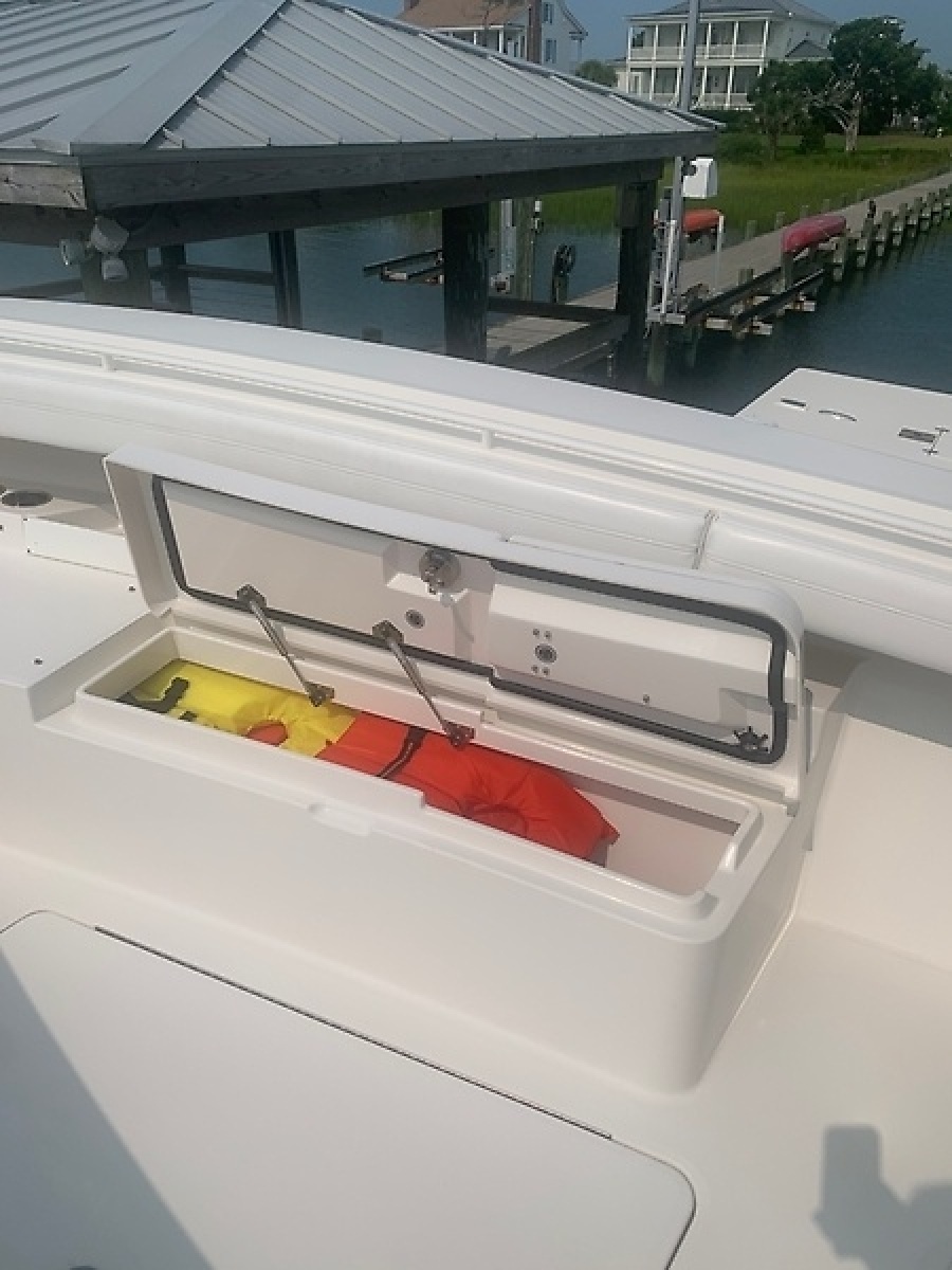 2020 Regulator 31 FS