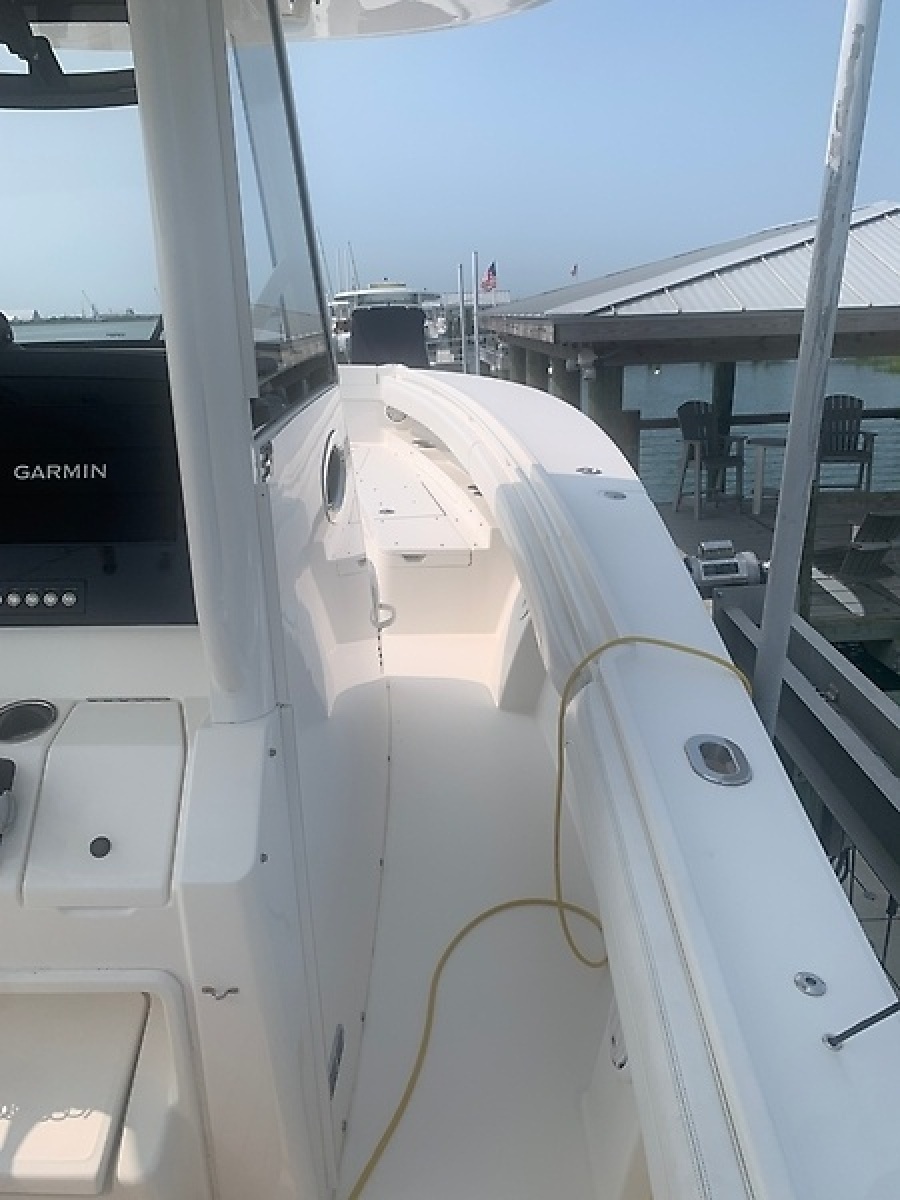 2020 Regulator 31 FS