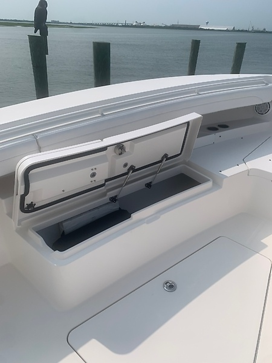 2020 Regulator 31 FS