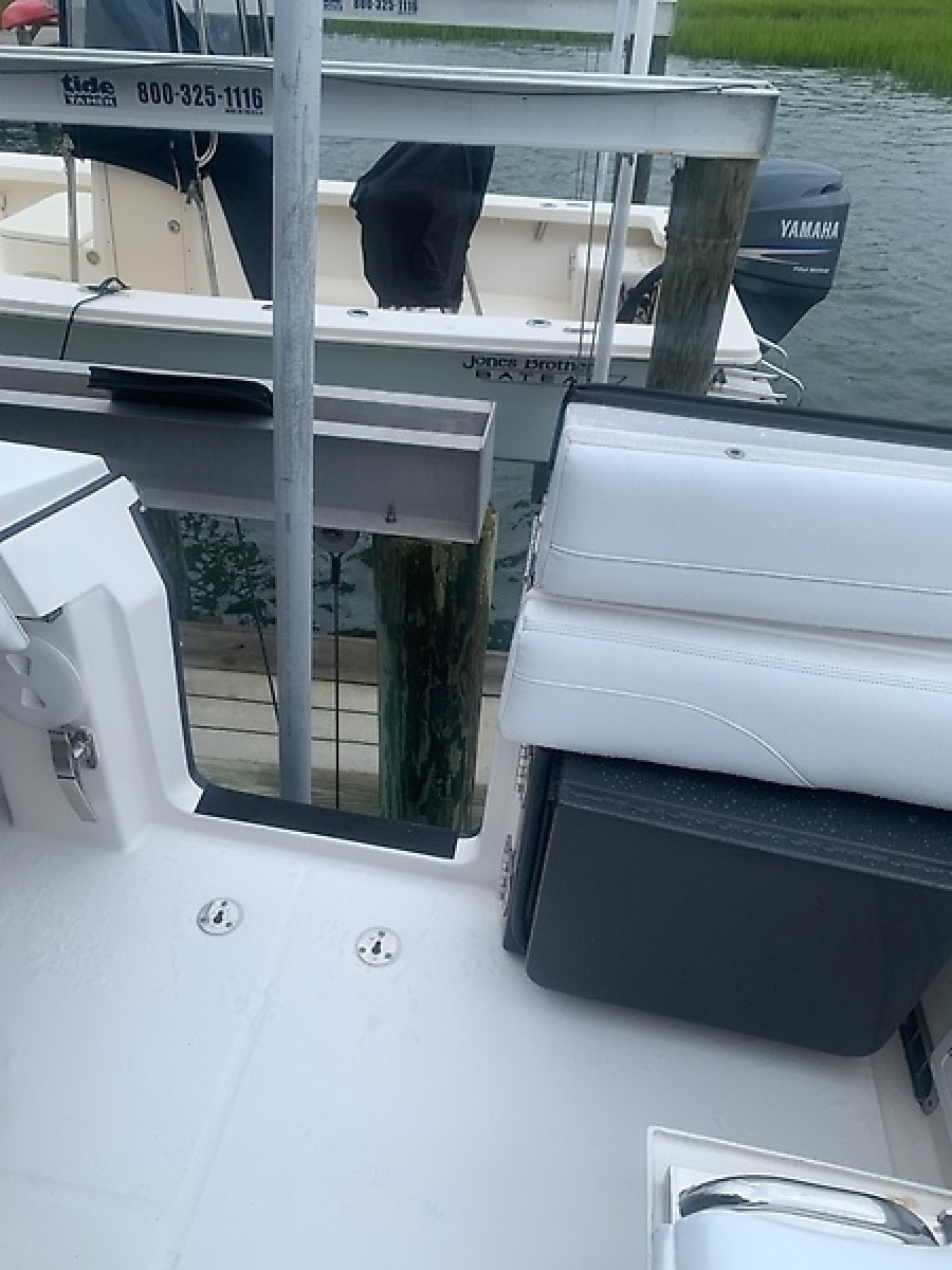 2020 Regulator 31 FS