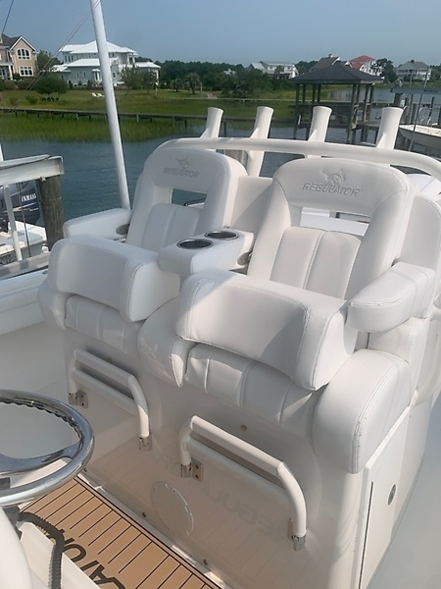 2020 Regulator 31 FS