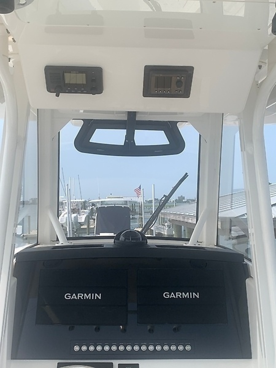 2020 Regulator 31 FS