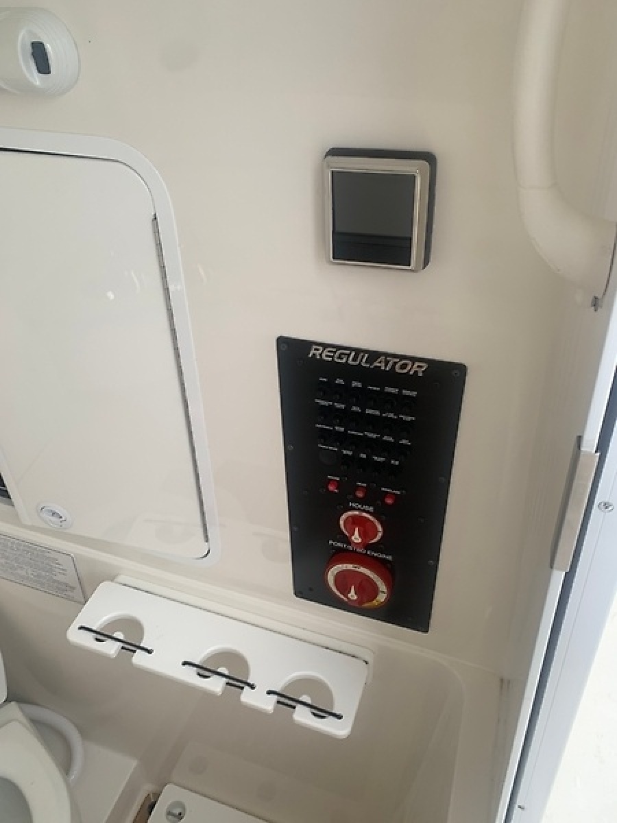 2020 Regulator 31 FS