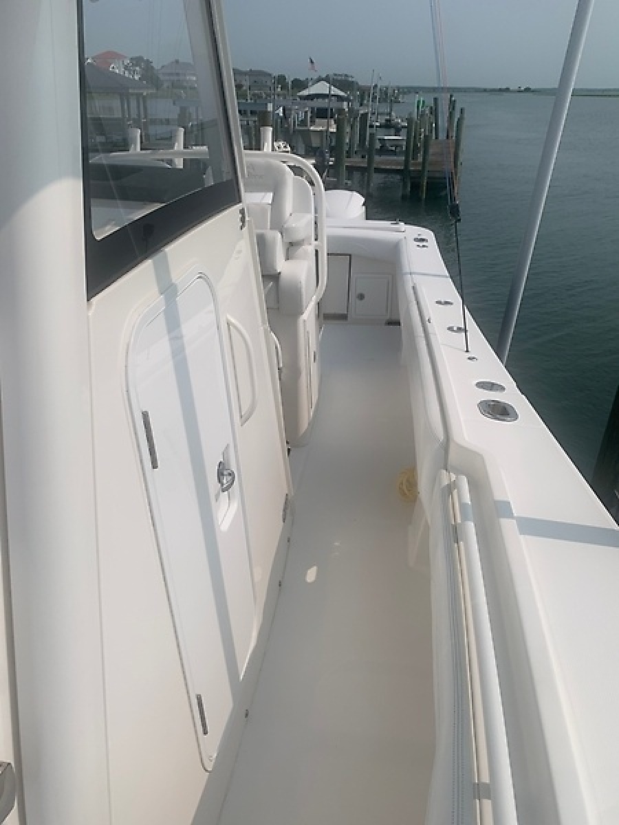 2020 Regulator 31 FS