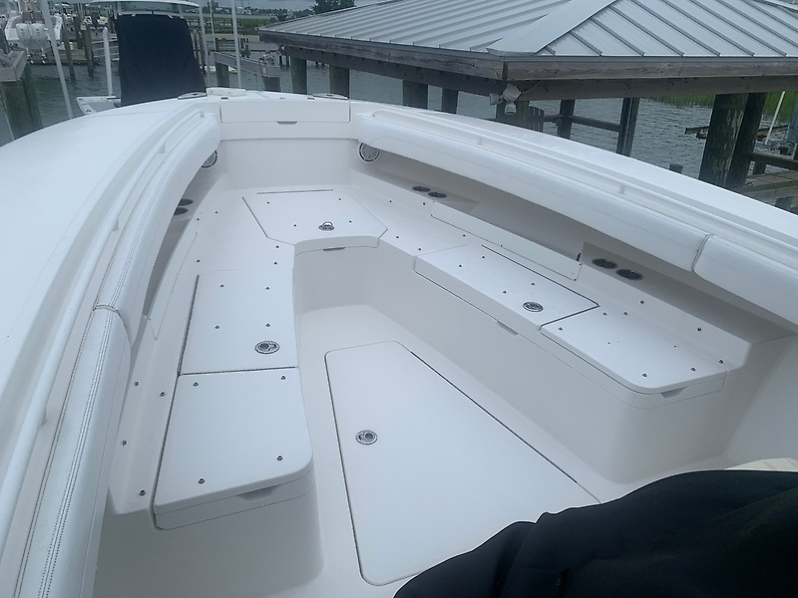 2020 Regulator 31 FS
