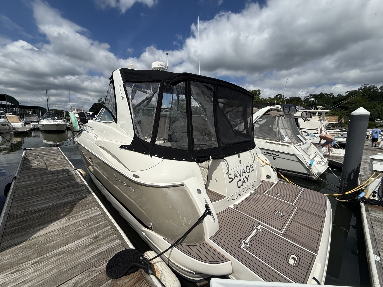 2006 Cruisers Yachts 370 Express