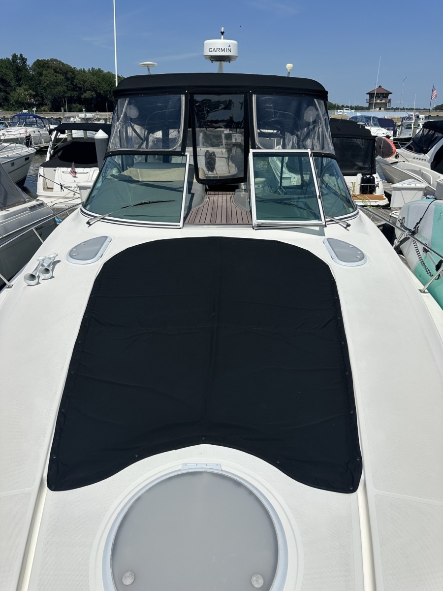 2006 Cruisers Yachts 370 Express